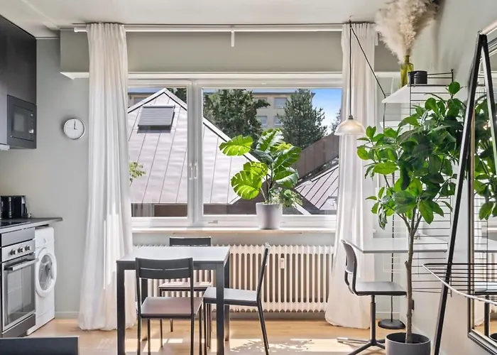 Modern In Gare Area *